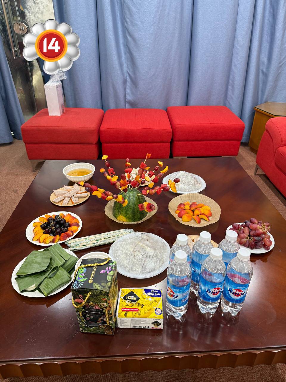 Kh&aacute;ch VIP đi xem G-Dragon được đ&atilde;i g&igrave;: B&aacute;nh cuốn tiếp tục g&oacute;p mặt, c&ograve;n c&oacute; th&ecirc;m m&oacute;n "chắc bụng" g&acirc;y bất ngờ - Ảnh 4.