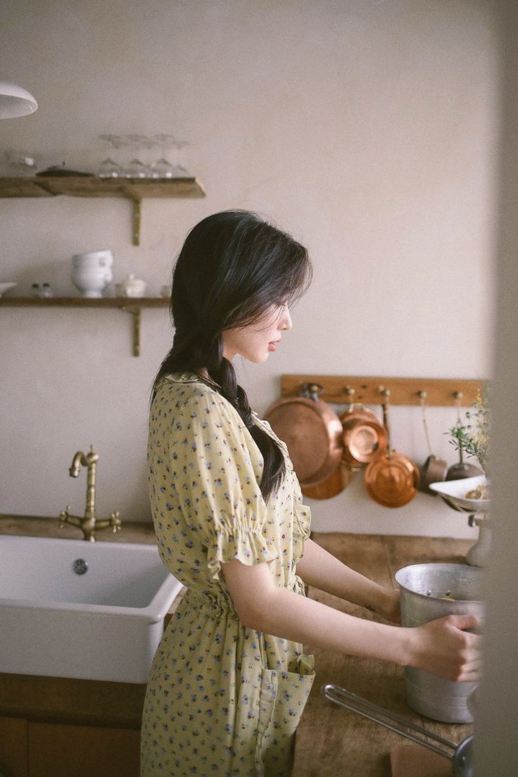 Anh họ chồng chơi bời nợ 3 tỷ, biết bố chồng kiểu gì cũng bắt "giúp đỡ" nhưng tôi không ngờ ông lại ép vợ chồng tôi vào đường cùng- Ảnh 1. Anh họ chồng chơi bời nợ 3 tỷ, biết bố chồng kiểu gì cũng bắt "giúp đỡ" nhưng tôi không ngờ ông lại ép vợ chồng tôi vào đường cùng- Ảnh 1.