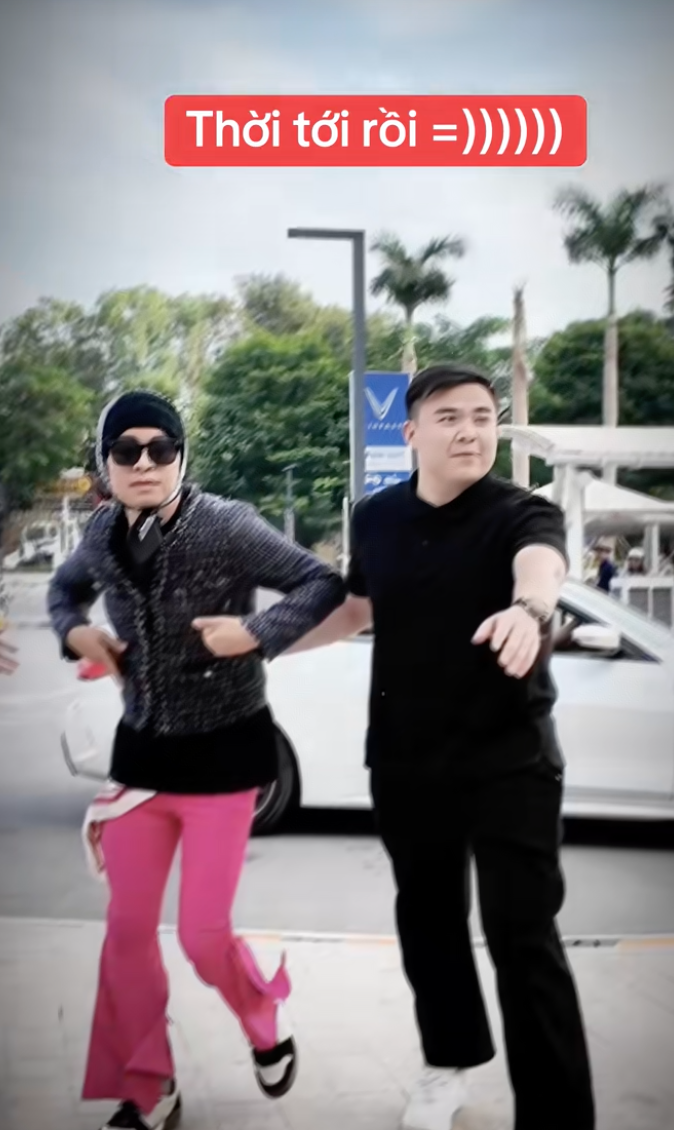 Cỡ này mới chịu: G-Dragon suýt “đụng độ” bản fake hot nhất Việt Nam tại sân bay Nội Bài- Ảnh 7. Cỡ này mới chịu: G-Dragon suýt “đụng độ” bản fake hot nhất Việt Nam tại sân bay Nội Bài- Ảnh 7.