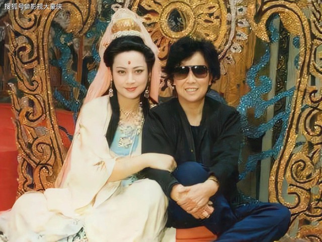 “Quan Âm Bồ Tát” được công chúng quỳ lạy, thờ cúng liên tục gặp chuyện lạ - Ảnh 2. “Quan Âm Bồ Tát” được công chúng quỳ lạy, thờ cúng liên tục gặp chuyện lạ - Ảnh 2.