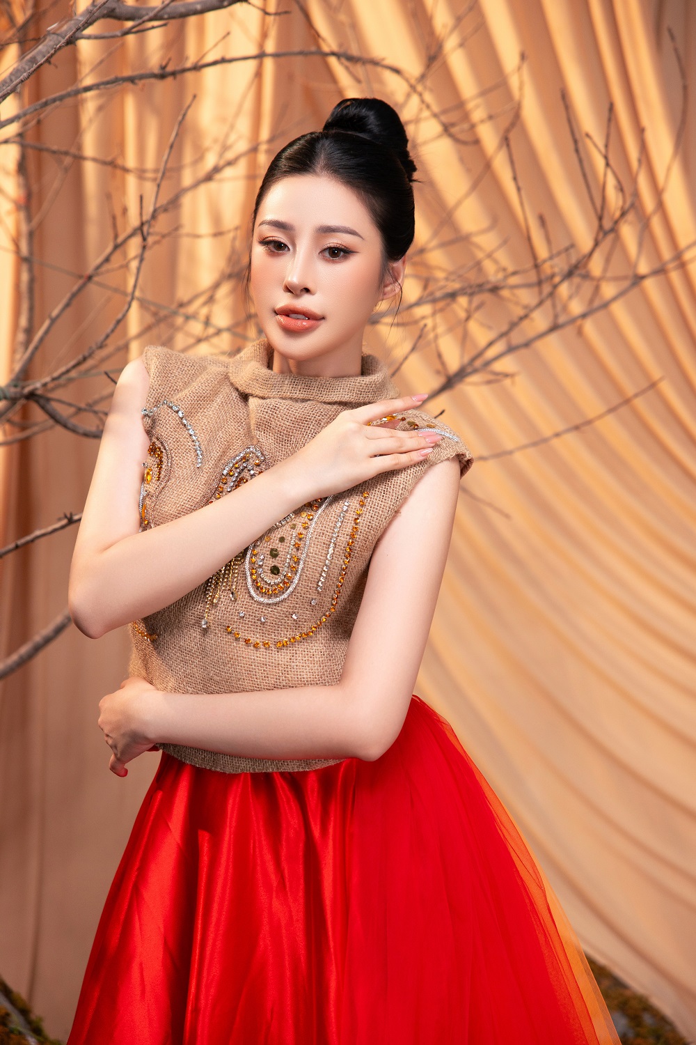 Những trang phục tái chế ấn tượng tại Miss Earth Vietnam 2025- Ảnh 7. Những trang phục tái chế ấn tượng tại Miss Earth Vietnam 2025- Ảnh 7.