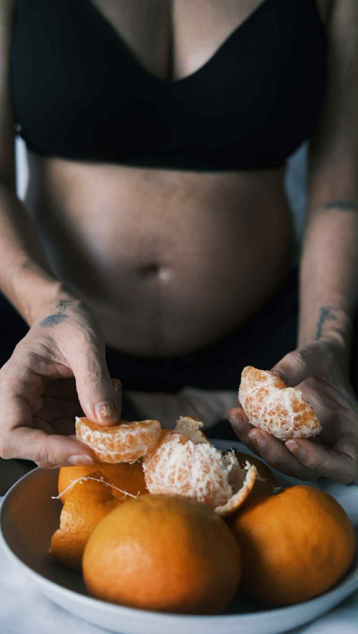 Ngô Thanh Vân gặp khó khăn những tuần cuối thai kỳ: Đau nhức, khó thở - Ảnh 3. Ngô Thanh Vân gặp khó khăn những tuần cuối thai kỳ: Đau nhức, khó thở - Ảnh 3.
