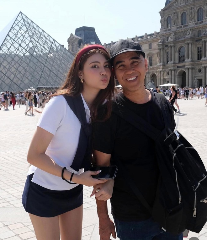 Con gái út nhà Quyền Linh khoe dáng ở Paris, dân mạng trầm trồ vì nhan sắc khác lạ, đầy khí chất của Hạt Dẻ- Ảnh 2.