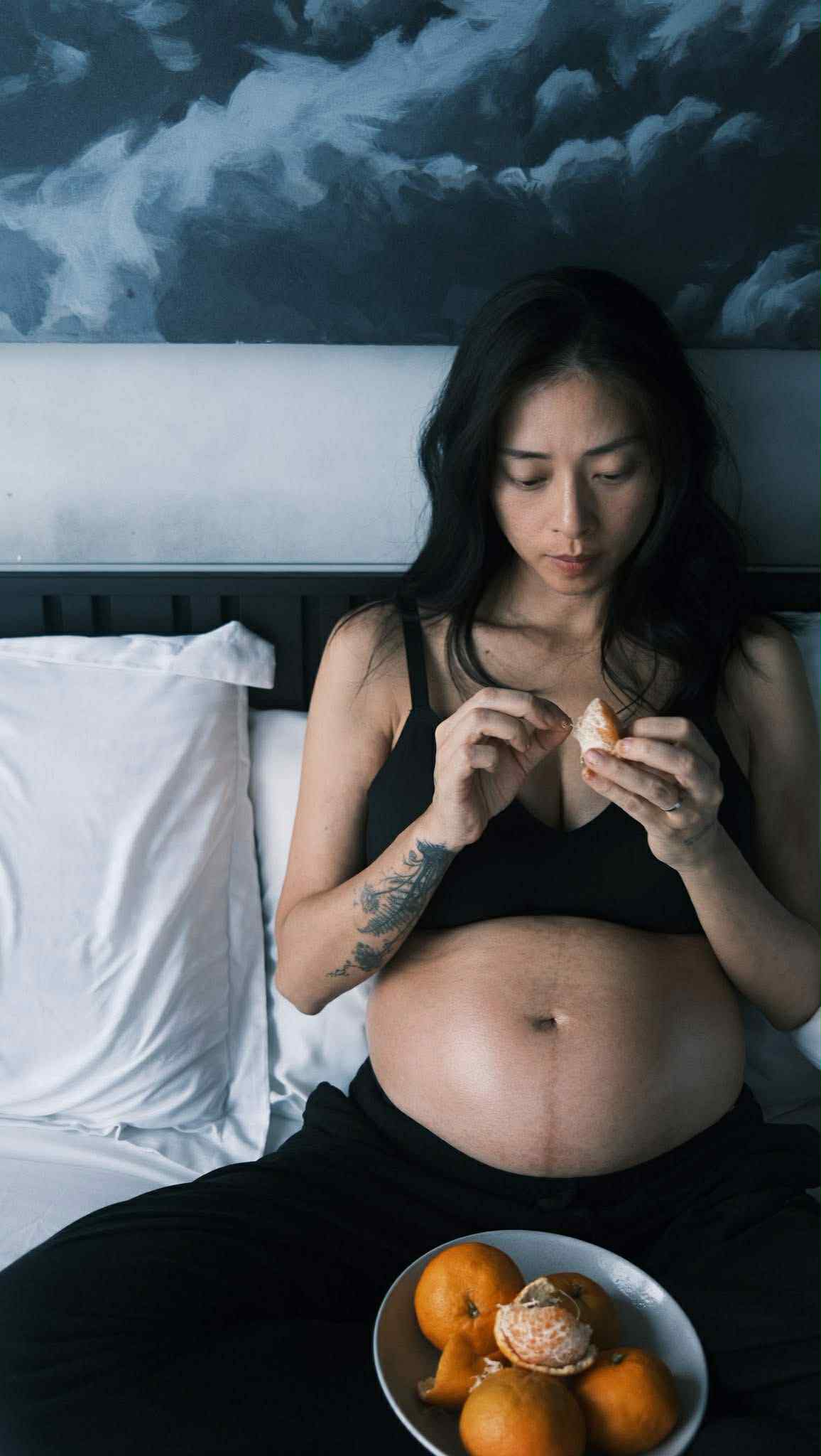Ngô Thanh Vân gặp khó khăn những tuần cuối thai kỳ: Đau nhức, khó thở - Ảnh 1. Ngô Thanh Vân gặp khó khăn những tuần cuối thai kỳ: Đau nhức, khó thở - Ảnh 1.
