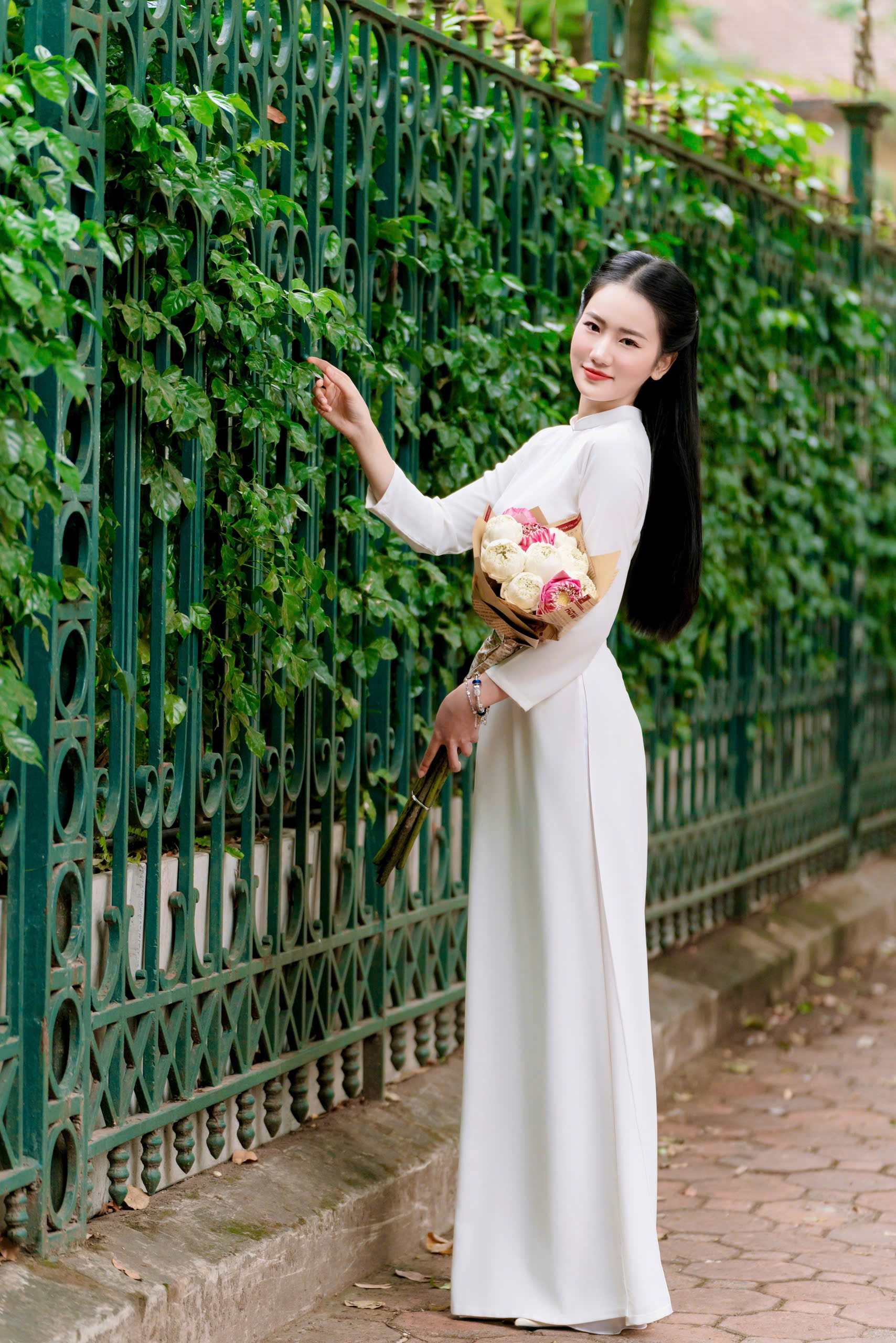 Thí sinh Miss Earth Vietnam 2025 Trần Thị Uyên: “Em đi thi một phần cũng là vì mẹ” - Ảnh 4.