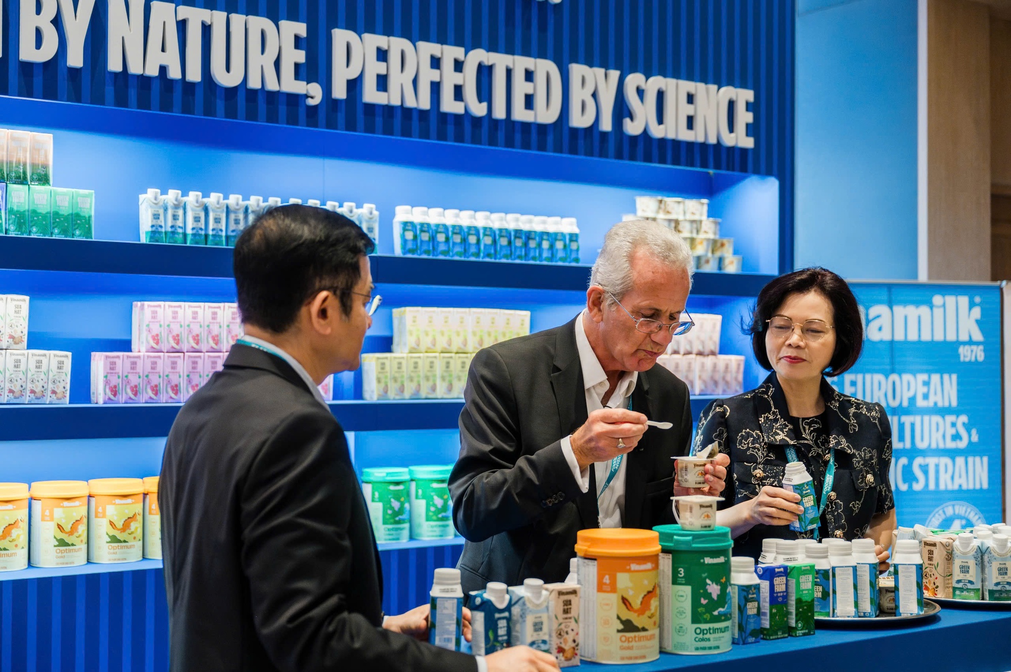 Vinamilk gây tiếng vang tại Hội nghị Sữa toàn cầu 2025 - Ảnh 2. Vinamilk gây tiếng vang tại Hội nghị Sữa toàn cầu 2025 - Ảnh 2.