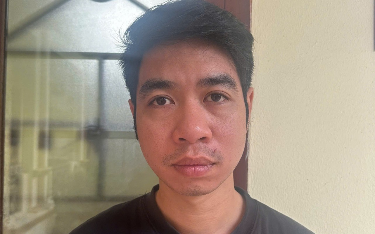 Khám xét nơi ở của 2 đối tượng cầm đầu đường dây lừa đảo 2.000 tỷ Phan Đình Thịnh và Lê Thị Trà  - Ảnh 3.