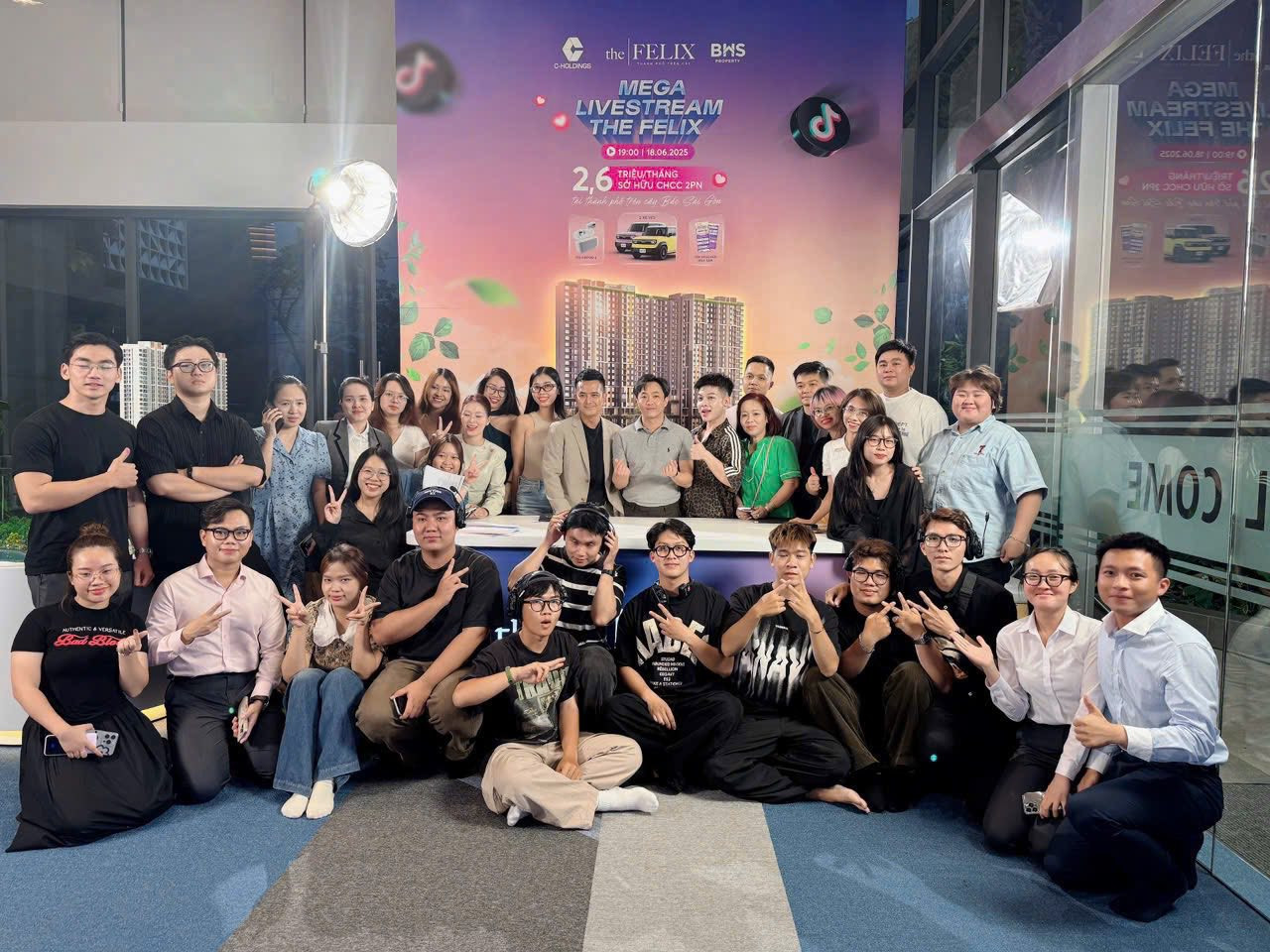 Cường Đô la livestream bán nhà “chốt” 800 tỷ và thứ chưa được lên sóng- Ảnh 3. Cường Đô la livestream bán nhà “chốt” 800 tỷ và thứ chưa được lên sóng- Ảnh 3.