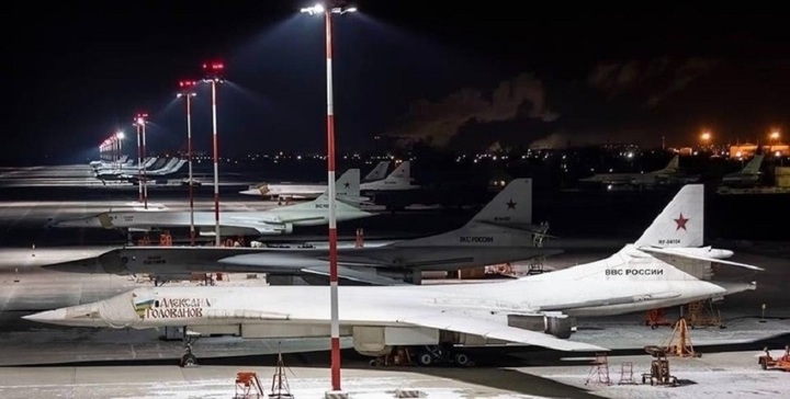 Tu - 160 của Nga lần đầu ra đòn ở Ukraine: Chiến lược không kích mới - Ảnh 2.