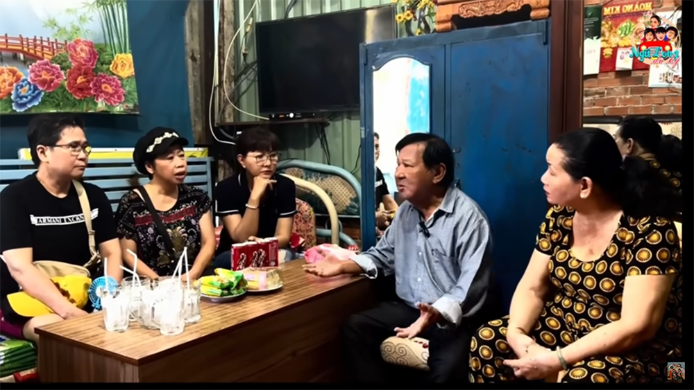 Nghệ sĩ nổi tiếng một thời tuổi 83: Ở nhà 20m2, mỗi tối chạy xe 20 km đi mưu sinh tới 12 giờ đêm - Ảnh 2. Nghệ sĩ nổi tiếng một thời tuổi 83: Ở nhà 20m2, mỗi tối chạy xe 20 km đi mưu sinh tới 12 giờ đêm - Ảnh 2.