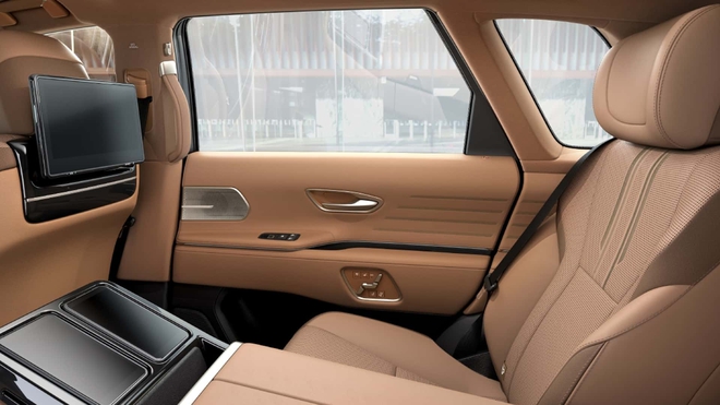 Công nghệ kính mới này giúp chủ xe Toyota khỏi sợ nhìn trộm vào bên trong mà không cần che rèm - Ảnh 4.