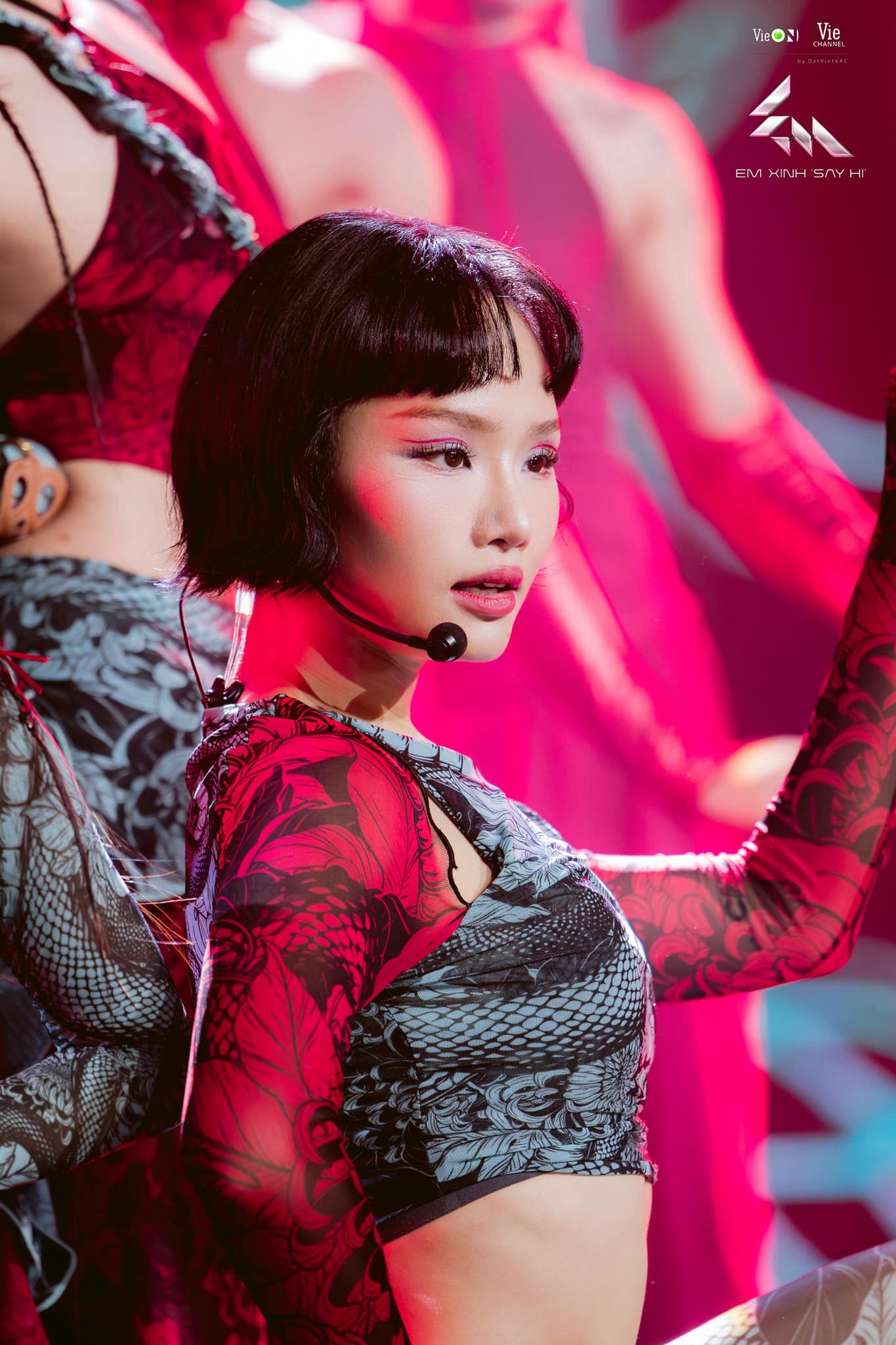 Miu Lê và bạn trai nổi tiếng cuối cùng đã chịu công khai hẹn hò?- Ảnh 2. Miu Lê và bạn trai nổi tiếng cuối cùng đã chịu công khai hẹn hò?- Ảnh 2.