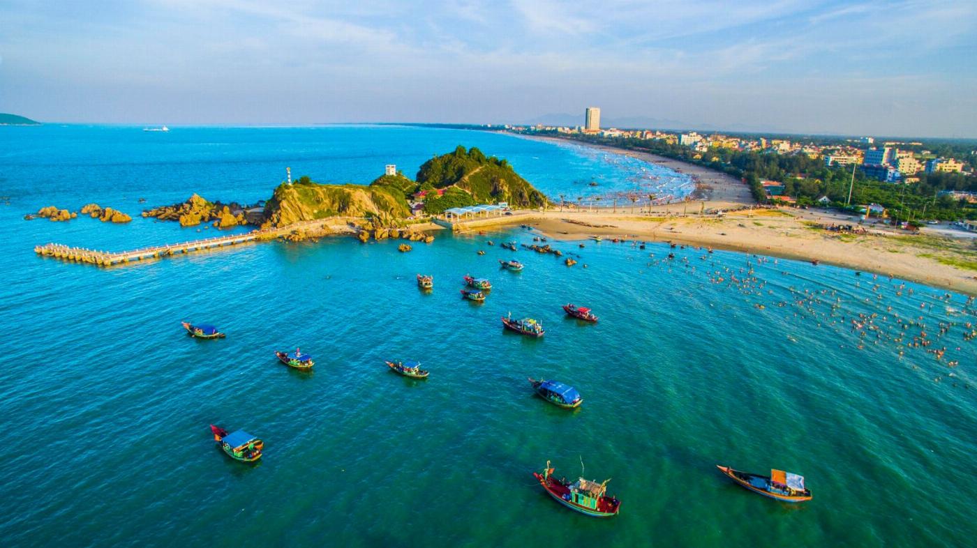 Phát hiện hòn đảo được ví là "hòn ngọc xanh" ngay ở Cửa Lò, du khách nhận xét: Không nghĩ đẹp đến vậy! - Ảnh 1.