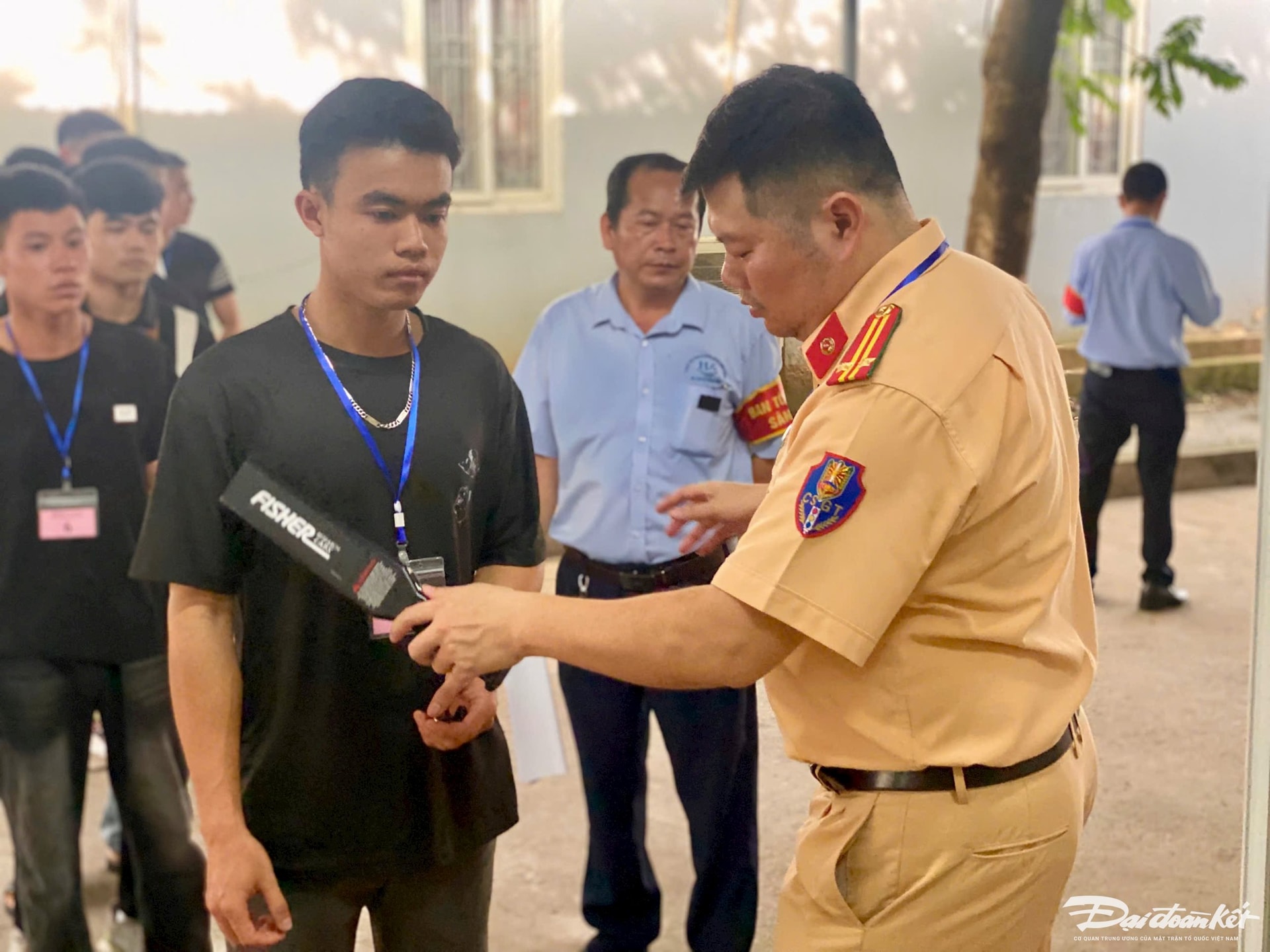 Ngày đầu CSGT Hà Nội tổ chức kỳ sát hạch lái xe - Ảnh 4.