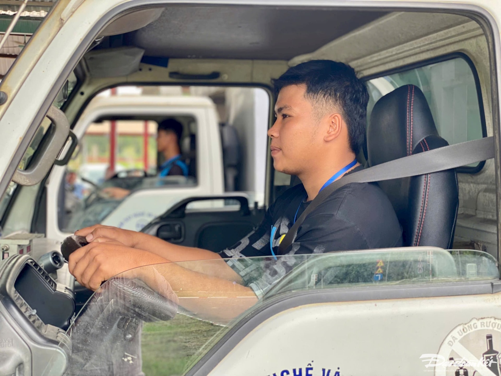 Ngày đầu CSGT Hà Nội tổ chức kỳ sát hạch lái xe - Ảnh 8.