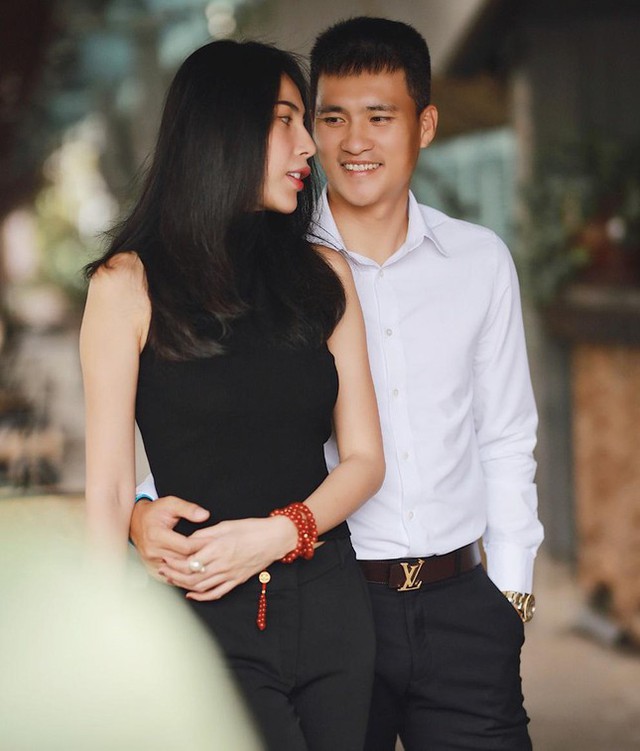 Dấu hiệu kỳ lạ của vợ chồng Thuỷ Tiên - Công Vinh - Ảnh 4. Dấu hiệu kỳ lạ của vợ chồng Thuỷ Tiên - Công Vinh - Ảnh 4.