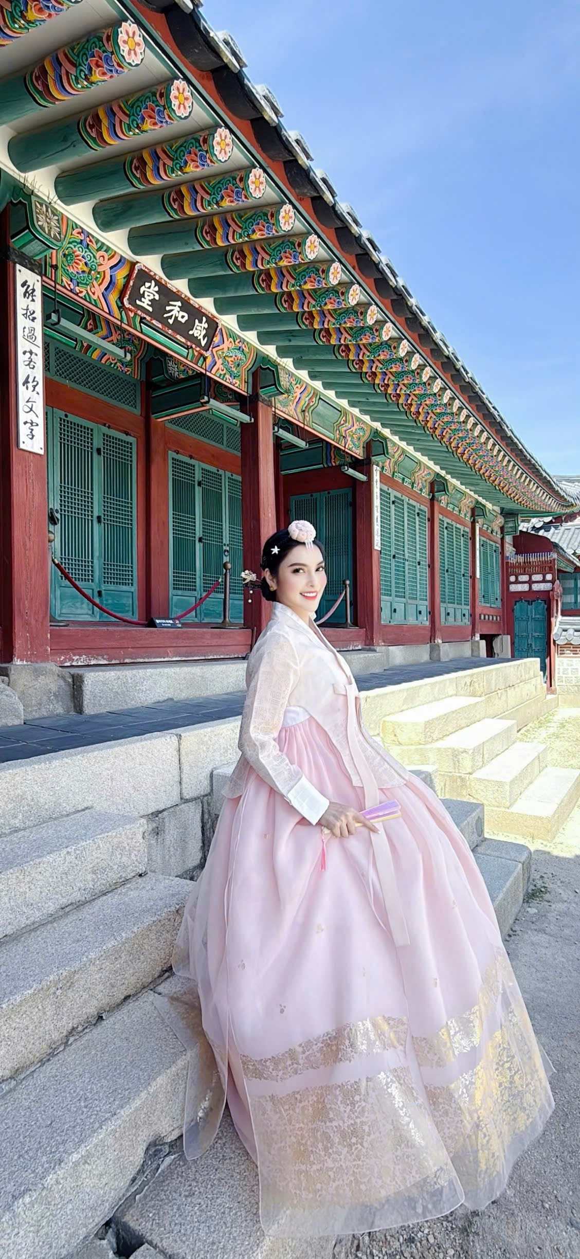 MC Kim Huyền Sâm và con gái hóa mỹ nhân cổ trang Hàn- Ảnh 6. MC Kim Huyền Sâm và con gái hóa mỹ nhân cổ trang Hàn- Ảnh 6.
