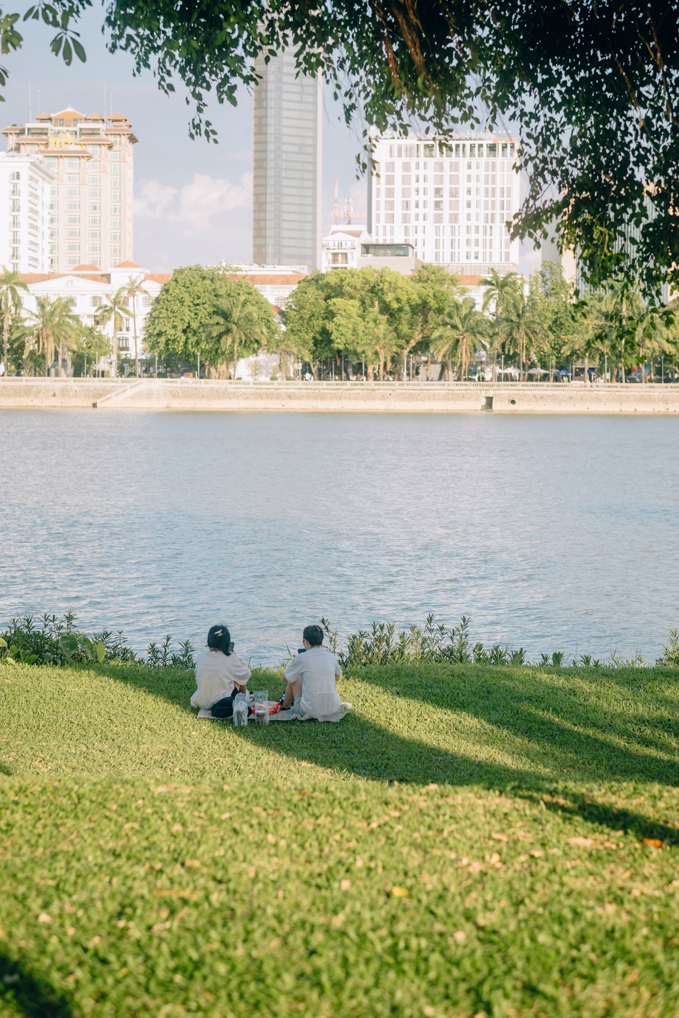 Tấm ảnh không tin nổi là Huế, dân tình rần rần săn lùng địa chỉ "đẹp như phim" này - Ảnh 7. Tấm ảnh không tin nổi là Huế, dân tình rần rần săn lùng địa chỉ "đẹp như phim" này - Ảnh 7.