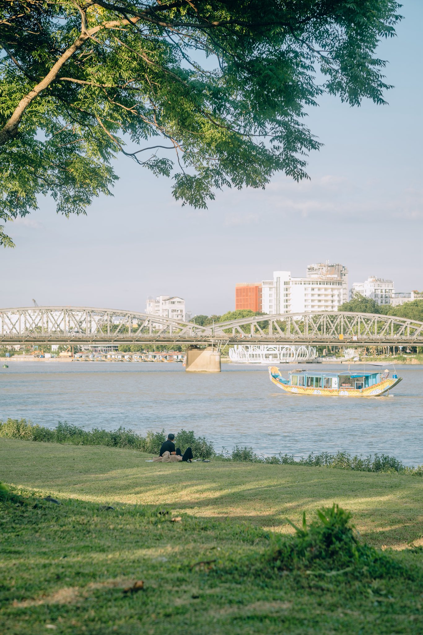 Tấm ảnh không tin nổi là Huế, dân tình rần rần săn lùng địa chỉ "đẹp như phim" này - Ảnh 2. Tấm ảnh không tin nổi là Huế, dân tình rần rần săn lùng địa chỉ "đẹp như phim" này - Ảnh 2.
