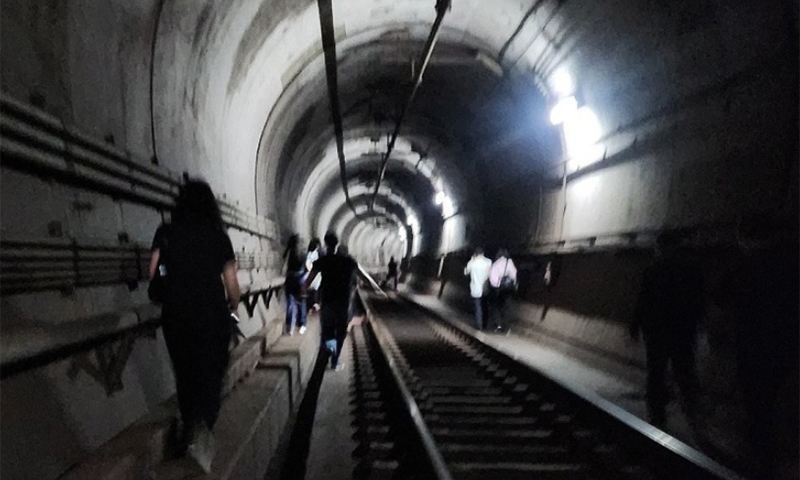 H&agrave;n Quốc: Người đ&agrave;n &ocirc;ng ph&oacute;ng hoả t&agrave;u điện ngầm sau ly h&ocirc;n, 160 nạn nh&acirc;n được x&aacute;c định - Ảnh 3.