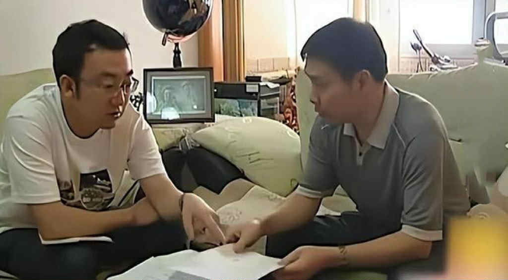 Cha mất để lại tài sản hơn 8.752 tỷ đồng, tranh chấp di chúc gây xôn xao - Ảnh 2.