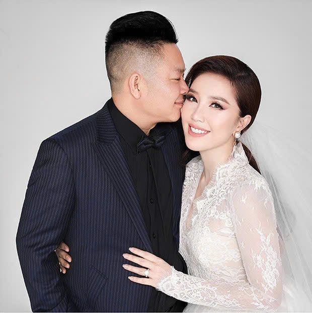 Sao nữ Việt giàu sụ từ khi 16 tuổi: Bố mẹ là trùm bất động sản, rơi vào trầm cảm vì cháy nhà - Ảnh 16.