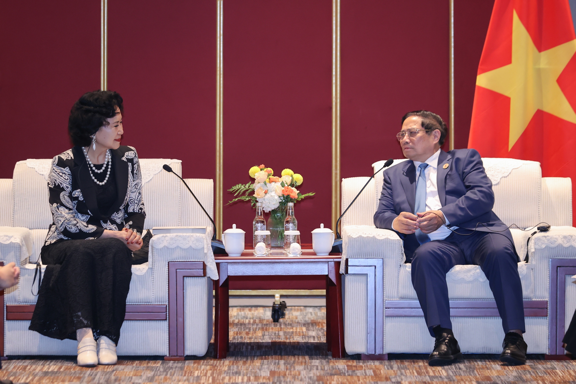 Gặp Thủ tướng, chuyên gia của đặc khu kinh tế thành công nhất Trung Quốc sẵn sàng hợp tác với Việt Nam - Ảnh 1. Gặp Thủ tướng, chuyên gia của đặc khu kinh tế thành công nhất Trung Quốc sẵn sàng hợp tác với Việt Nam - Ảnh 1.
