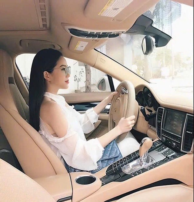 Sao nữ Việt giàu sụ từ khi 16 tuổi: Bố mẹ là trùm bất động sản, rơi vào trầm cảm vì cháy nhà - Ảnh 8.