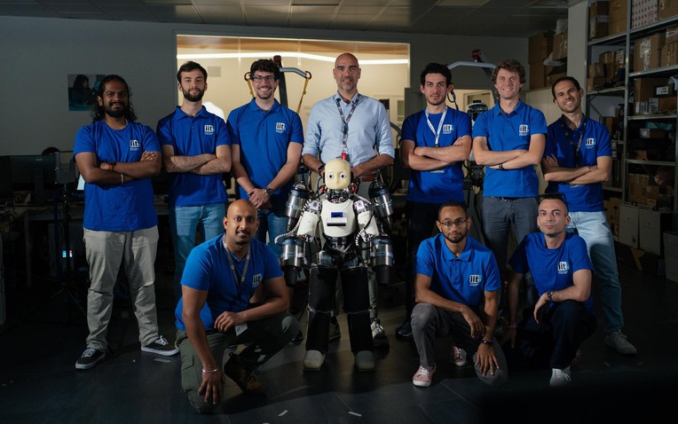 Robot Cứu Hộ Đeo Ba Lô Phản Lực: Từ Ý Tưởng Khoa Học Viễn Tưởng Đến Hiện Thực Đáng Kinh Ngạc 1 F262F2Cdf5557453C9C631E81E9211Ad02Fironcub New Pictures 25244 1750824460817101867523 107 0 1707 2560 Crop 17508245591921169016598 1750837641167 1750837641690911762281