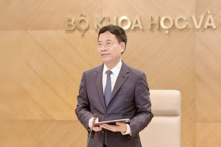 Bộ trưởng Nguyễn Mạnh Hùng nói về quyết định rời công tác và tạo không gian cho thế hệ kế cận - Ảnh 1. Bộ trưởng Nguyễn Mạnh Hùng nói về quyết định rời công tác và tạo không gian cho thế hệ kế cận - Ảnh 1.
