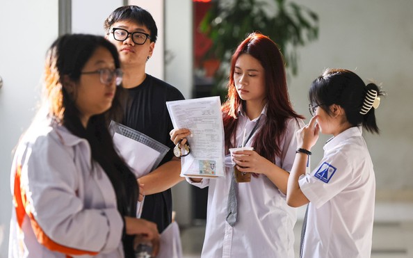 Kỳ thi tốt nghiệp THPT 2025: Sự kiện giáo dục đặc biệt nhất lịch sử Việt Nam - Ảnh 5. Kỳ thi tốt nghiệp THPT 2025: Sự kiện giáo dục đặc biệt nhất lịch sử Việt Nam - Ảnh 5.