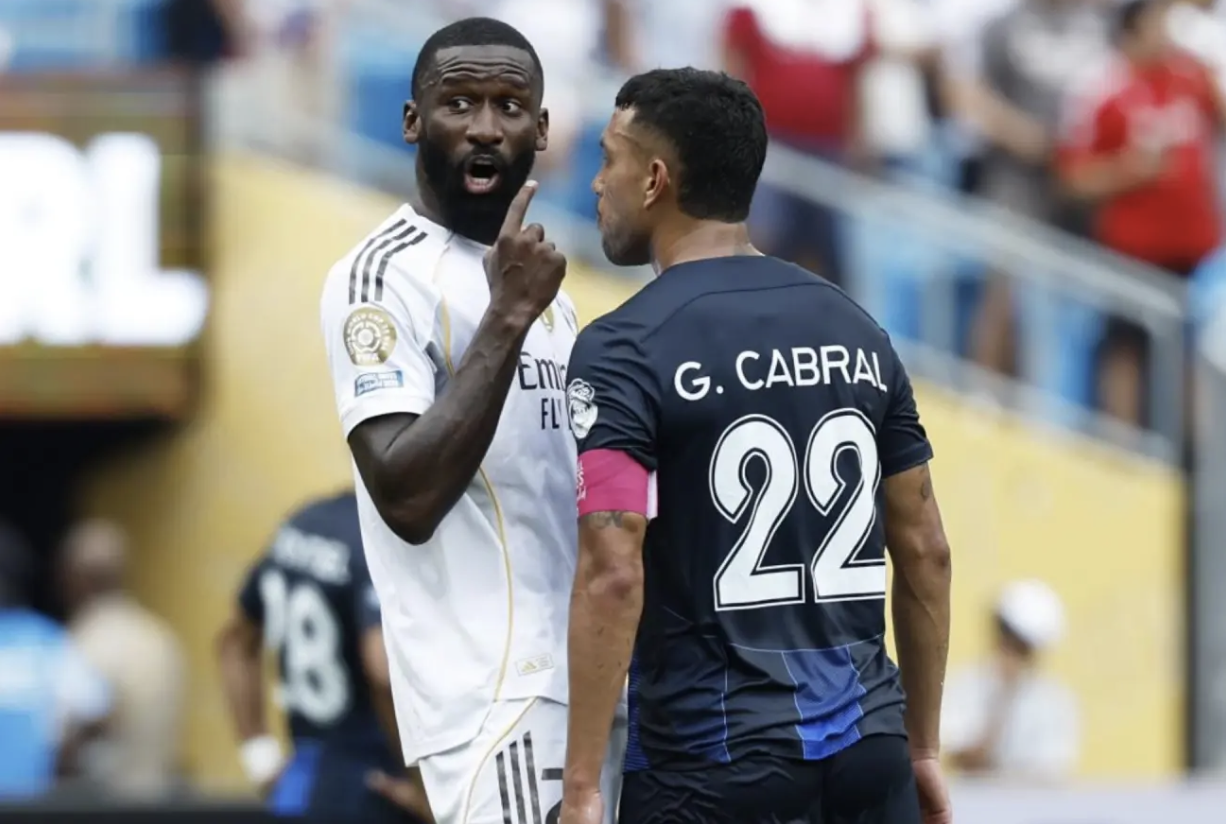 Club World Cup: FIFA bắt đầu điều tra cáo buộc phân biệt chủng tộc- Ảnh 1. Club World Cup: FIFA bắt đầu điều tra cáo buộc phân biệt chủng tộc- Ảnh 1.