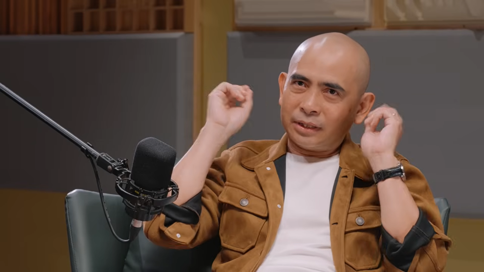 Nam nghệ sĩ Việt nổi tiếng, là tình cũ Hồ Ngọc Hà: “Tôi không có tiền trả cho Hồ Quỳnh Hương” - Ảnh 3.