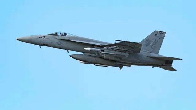 Tên lửa AIM - 174 b có khả năng đánh chặn vũ khí siêu thanh hiệu quả không - Ảnh 1.