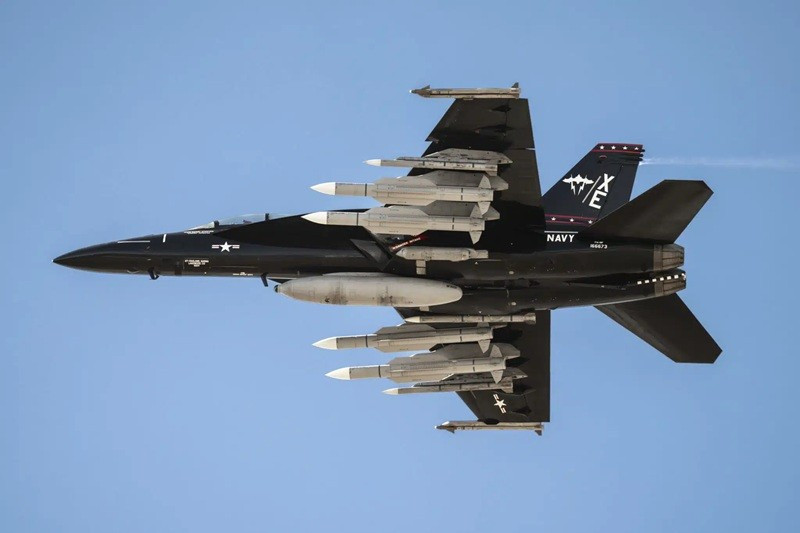Tên lửa AIM - 174 b có khả năng đánh chặn vũ khí siêu thanh hiệu quả không - Ảnh 2.