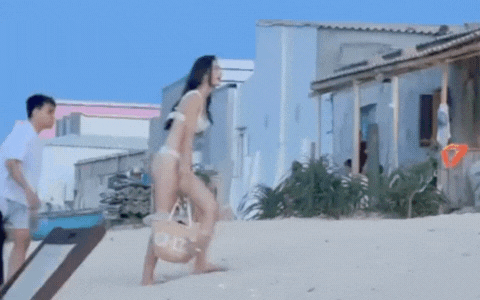 Bạn trai Hoa hậu Ý Nhi vướng tranh cãi vì 1 hành động lọt vào camera quay lén- Ảnh 1. Bạn trai Hoa hậu Ý Nhi vướng tranh cãi vì 1 hành động lọt vào camera quay lén- Ảnh 1.
