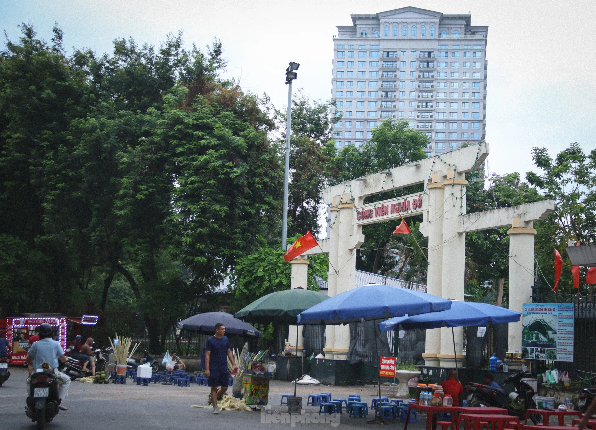 Hiện trạng hai công viên được ‘hồi sinh’ tại Hà Nội - Ảnh 14.