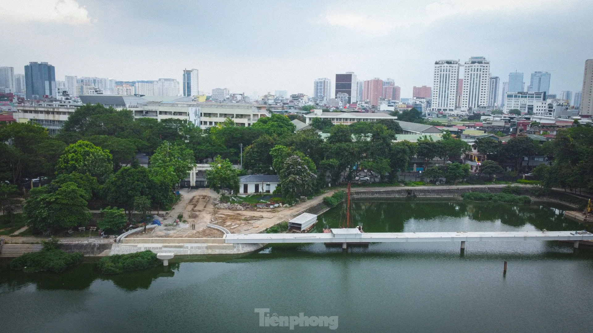 Hiện trạng hai công viên được ‘hồi sinh’ tại Hà Nội - Ảnh 17.