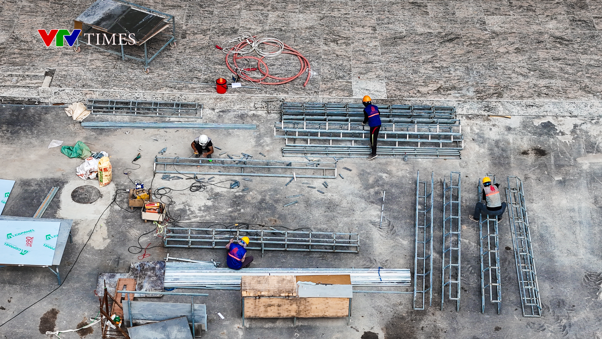 'Thần r&ugrave;a Kim Quy' khổng lồ ở Đ&ocirc;ng Anh sẵn s&agrave;ng ch&agrave;o đ&oacute;n Quốc kh&aacute;nh 2/9 - Ảnh 9.