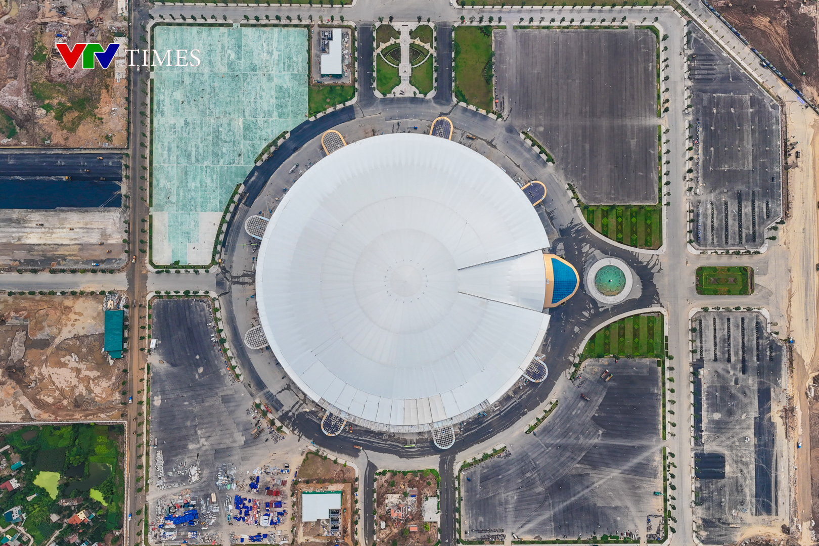 'Thần r&ugrave;a Kim Quy' khổng lồ ở Đ&ocirc;ng Anh sẵn s&agrave;ng ch&agrave;o đ&oacute;n Quốc kh&aacute;nh 2/9 - Ảnh 2.