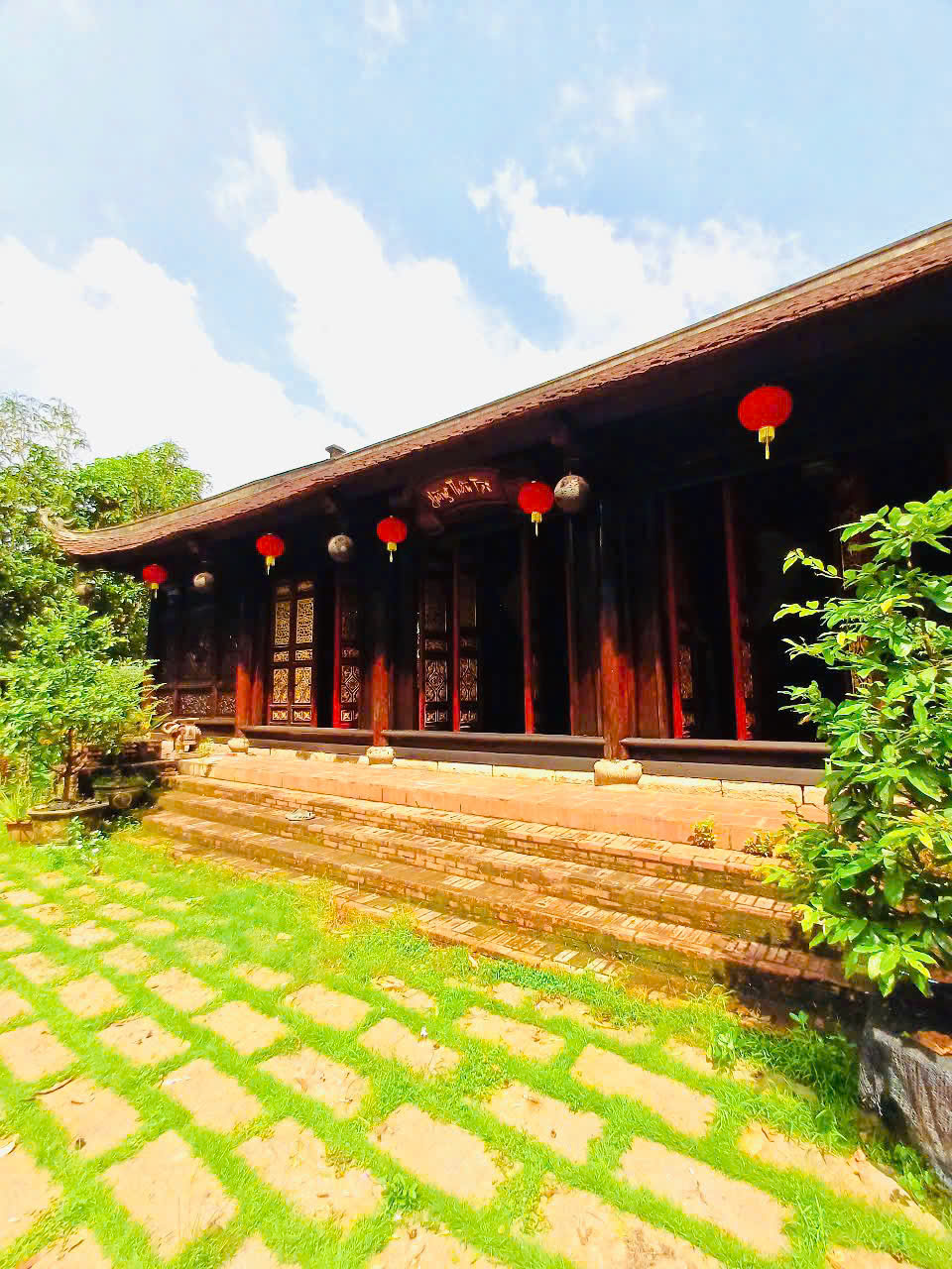 Bên trong biệt phủ 100 tỷ, rộng 16.000 m2 của Hoàng Mập: Giường ngủ 2,3 tỷ, hồ cá 4.000 đô một con - Ảnh 3. Bên trong biệt phủ 100 tỷ, rộng 16.000 m2 của Hoàng Mập: Giường ngủ 2,3 tỷ, hồ cá 4.000 đô một con - Ảnh 3.