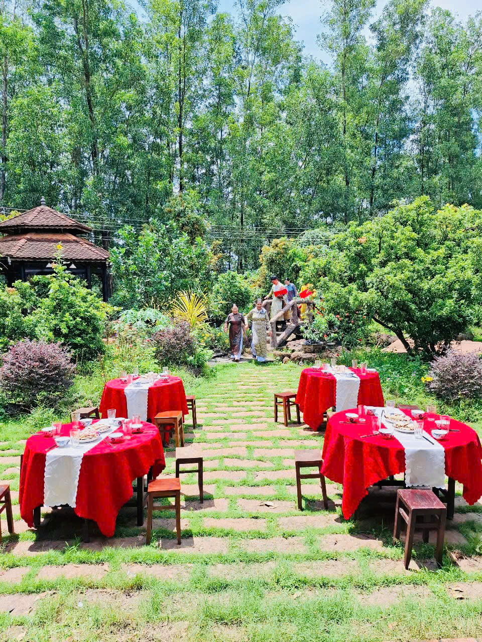 Bên trong biệt phủ 100 tỷ, rộng 16.000 m2 của Hoàng Mập: Giường ngủ 2,3 tỷ, hồ cá 4.000 đô một con - Ảnh 14. Bên trong biệt phủ 100 tỷ, rộng 16.000 m2 của Hoàng Mập: Giường ngủ 2,3 tỷ, hồ cá 4.000 đô một con - Ảnh 14.