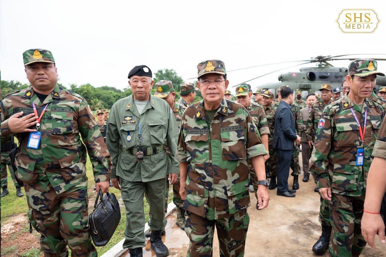 Ông Hun Sen đến biên giới với Thái Lan- Ảnh 2.