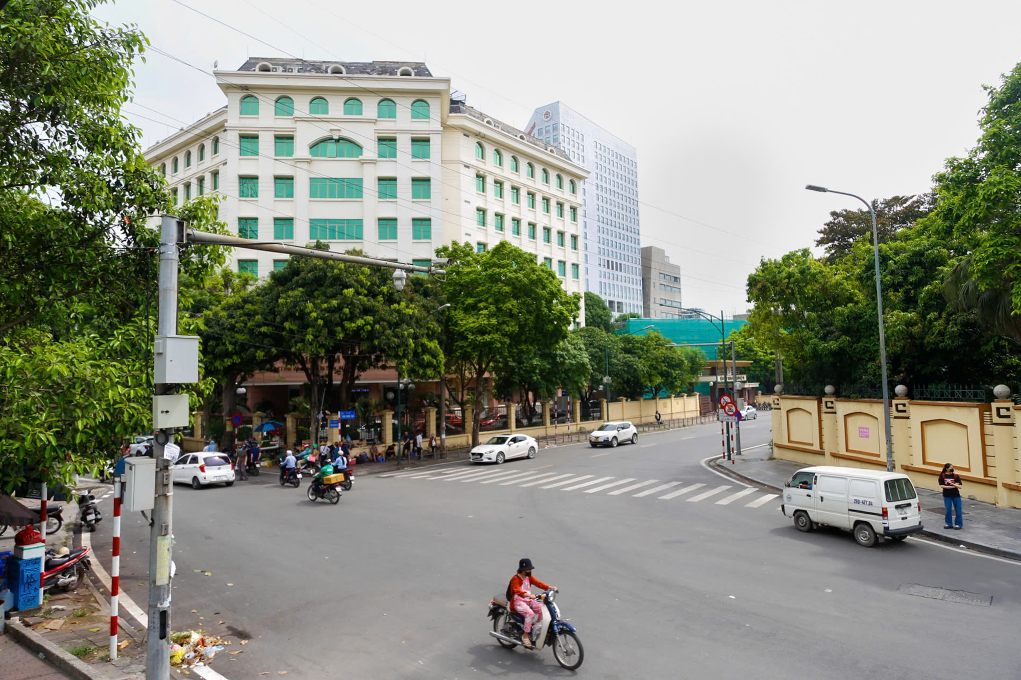 Con phố thắt nút cổ chai, sắp được mở rộng 6 lần để làm đường dẫn cầu 16.000 tỷ- Ảnh 9.