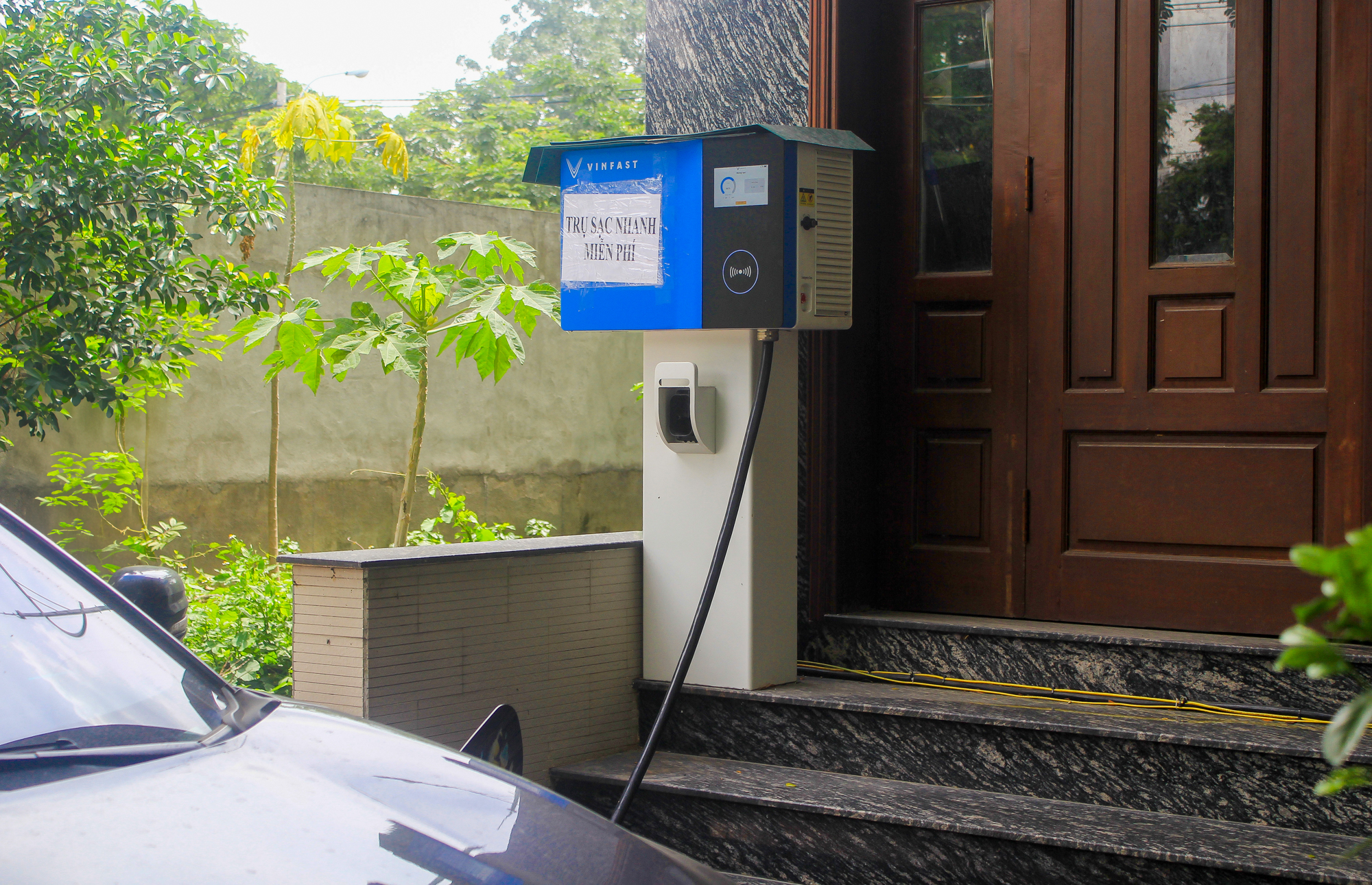 Trạm sạc xe điện phủ khắp nơi, tốc độ triển khai gấp đôi dự kiến, tham vọng 10.000 tỷ của ông Phạm Nhật Vượng dần thành hiện thực- Ảnh 12.