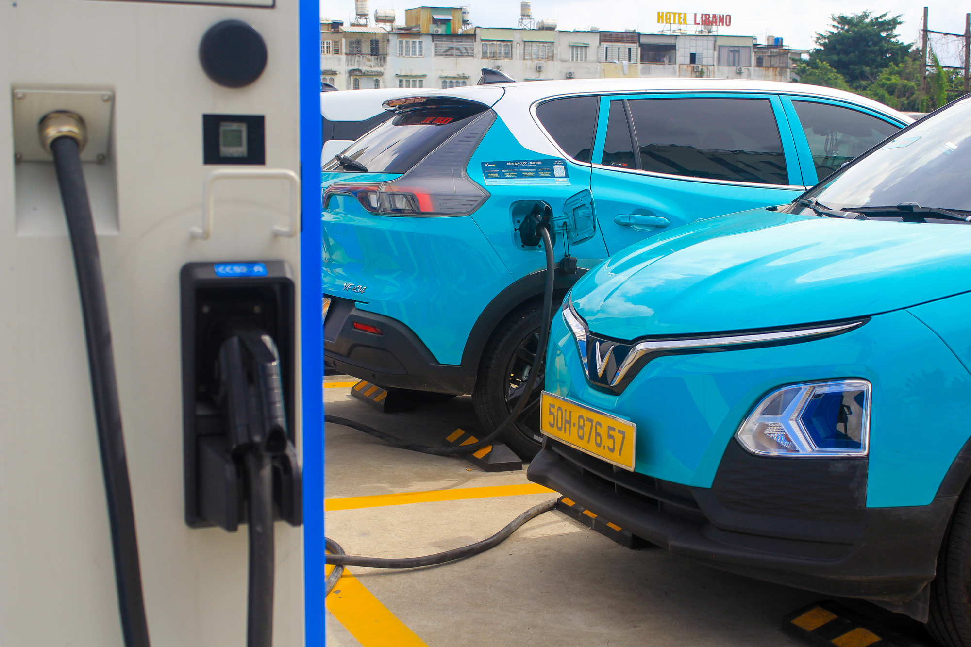 Trạm sạc xe điện phủ khắp nơi, tốc độ triển khai gấp đôi dự kiến, tham vọng 10.000 tỷ của ông Phạm Nhật Vượng dần thành hiện thực- Ảnh 8.