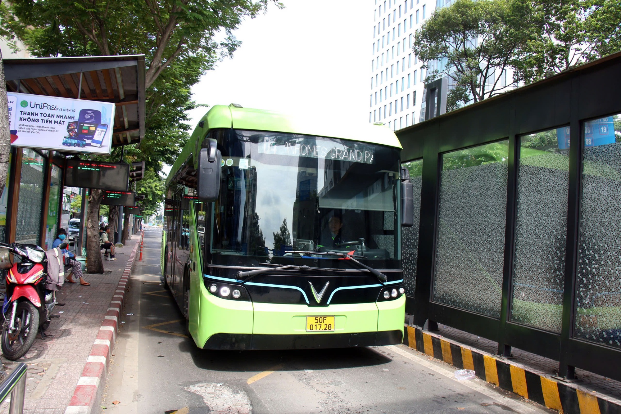 TP HCM sắp đưa hơn 250 xe bu&yacute;t điện v&agrave;o hoạt động- Ảnh 1.