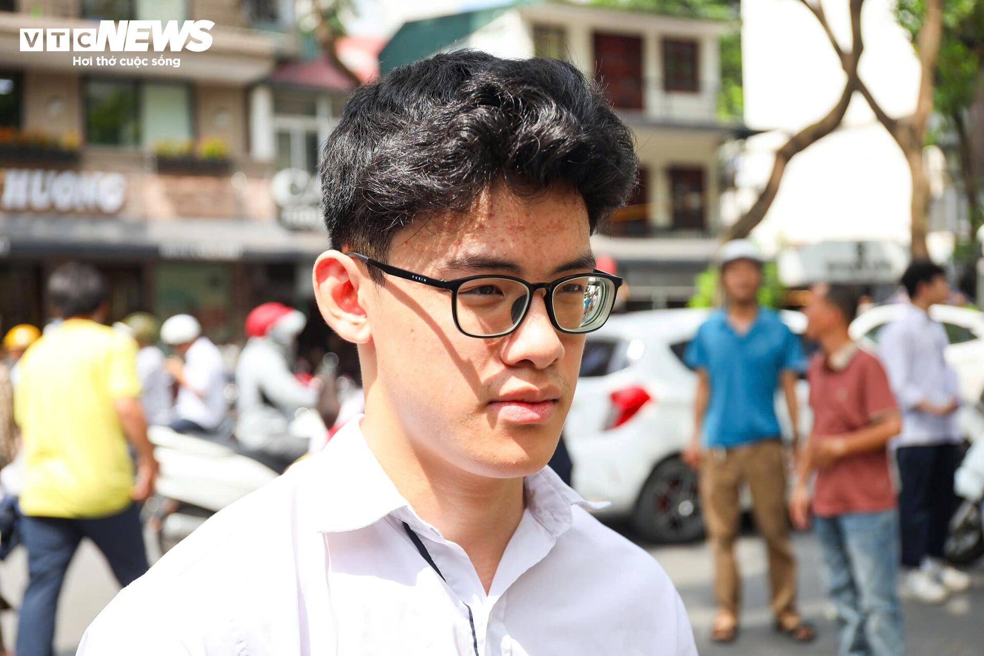 Thí sinh tự tin đạt 9 điểm môn văn tốt nghiệp THPT 2025 - Ảnh 11.