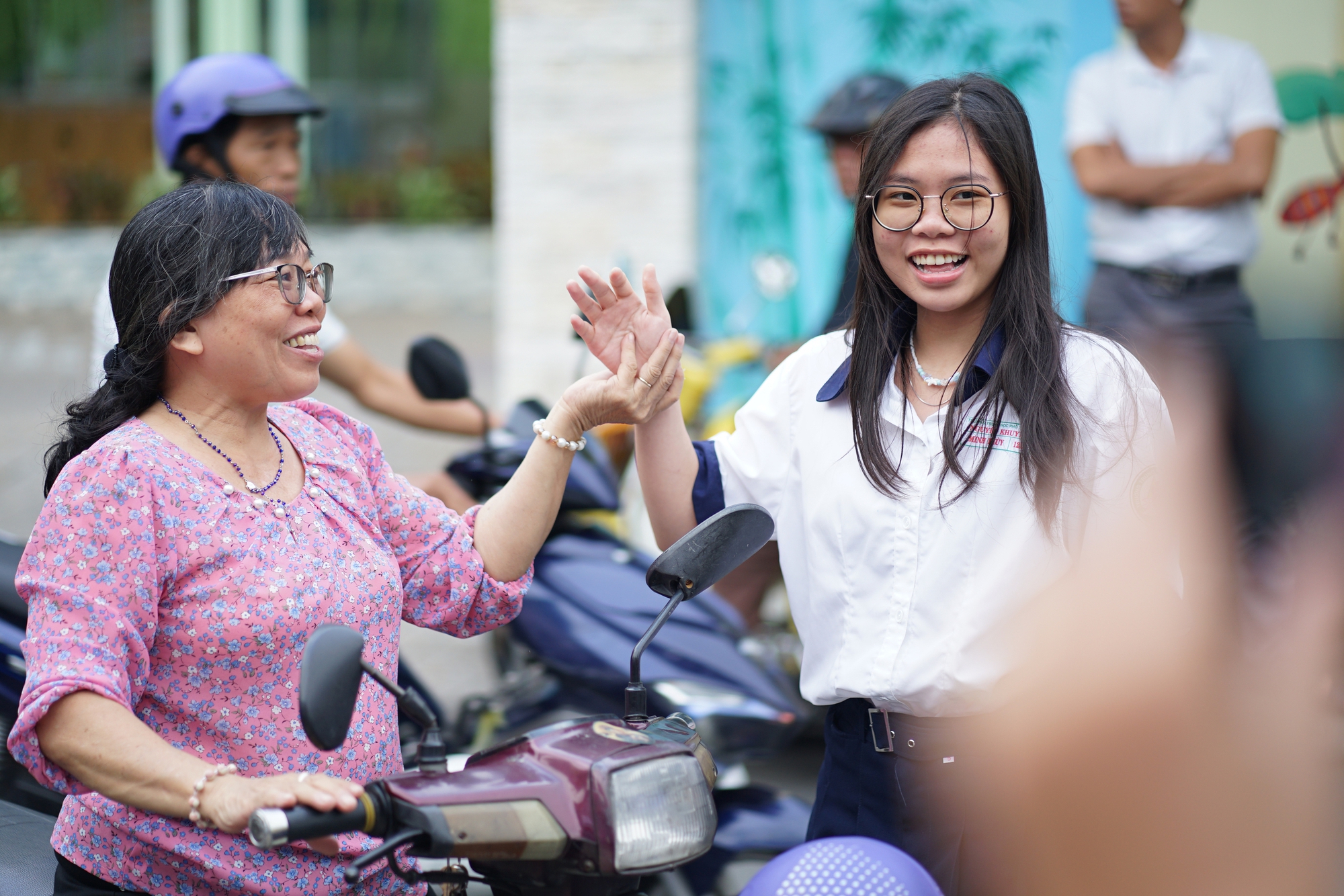 CẬP NHẬT kỳ thi tốt nghiệp THPT 2025: Gần 1 , 17 triệu thí sinh tham gia - Ảnh 33.