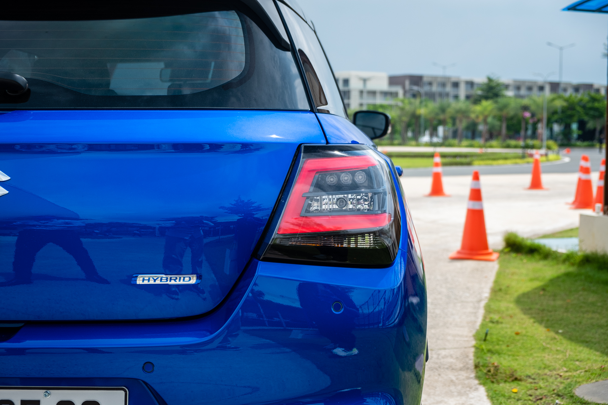 Suzuki Swift 2025 ra mắt Việt Nam: Giá 569 triệu, máy hybrid, 6 tính năng ADAS, đấu Mazda2 hatchback - Ảnh 5.